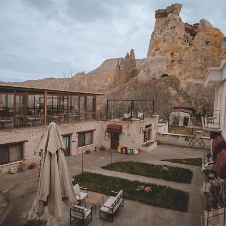 Cavusin Cave House-Cappadocia Bed & Breakfast เกอเรเม ภายนอก รูปภาพ