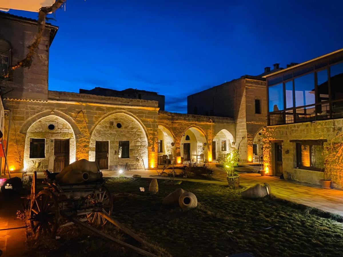 Cavusin Cave House-Cappadocia Bed & Breakfast เกอเรเม ภายนอก รูปภาพ