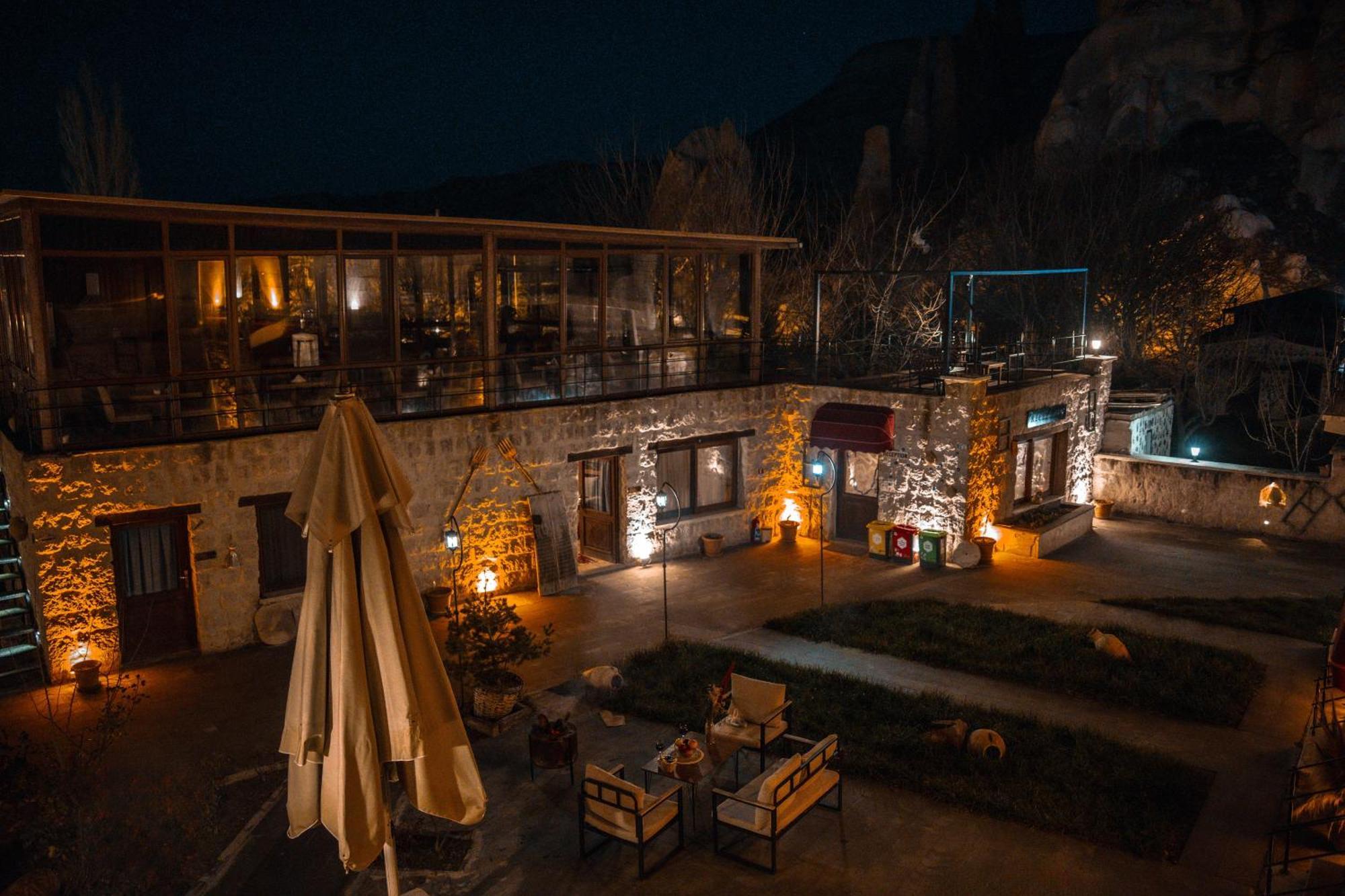 Cavusin Cave House-Cappadocia Bed & Breakfast เกอเรเม ภายนอก รูปภาพ