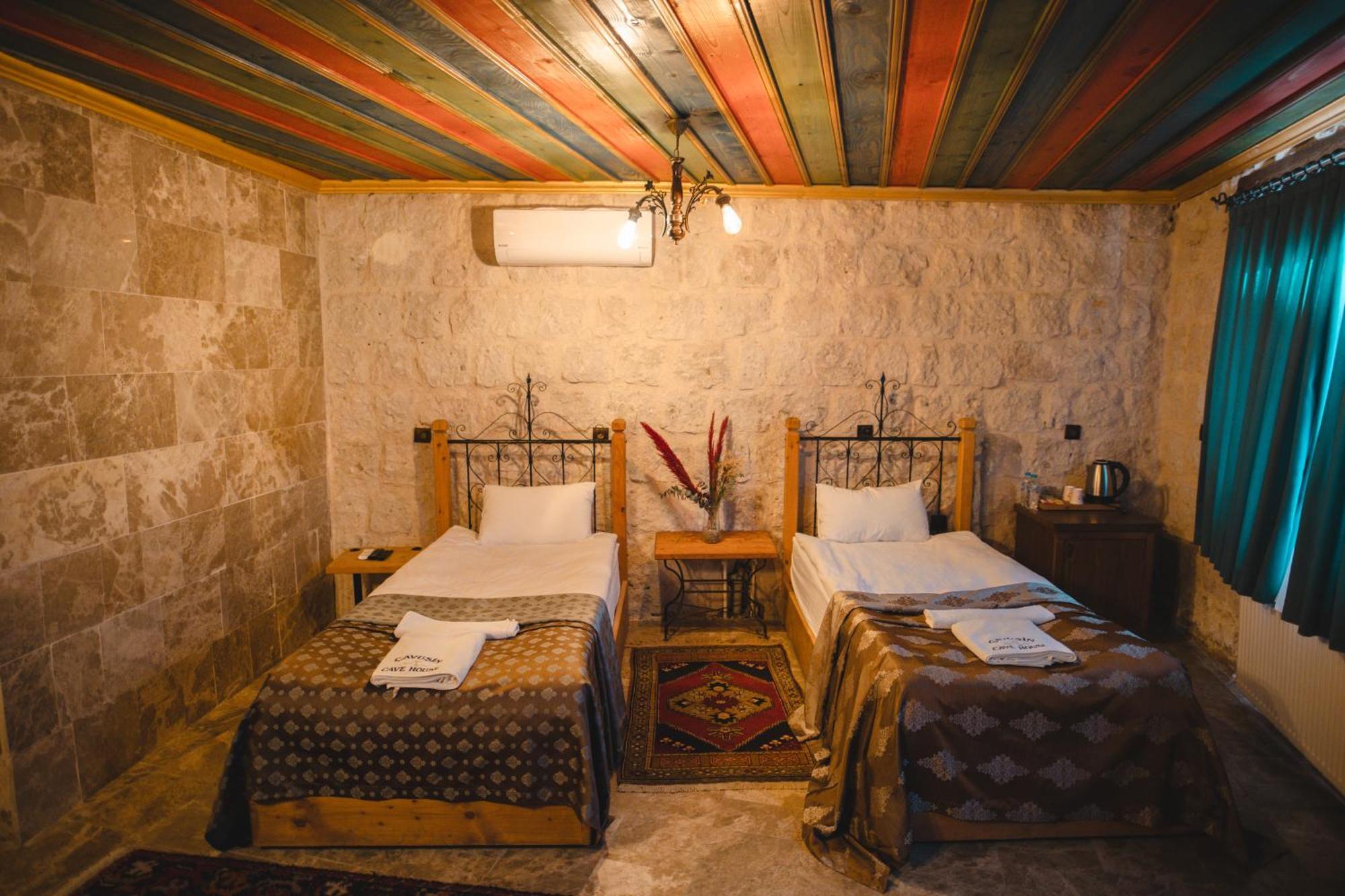 Cavusin Cave House-Cappadocia Bed & Breakfast เกอเรเม ภายนอก รูปภาพ