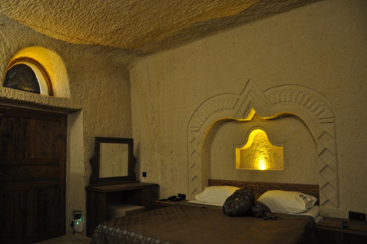 Cavusin Cave House-Cappadocia Bed & Breakfast เกอเรเม ภายนอก รูปภาพ