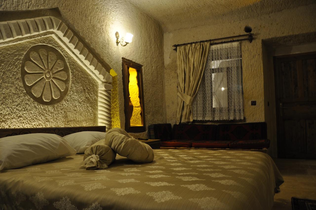 Cavusin Cave House-Cappadocia Bed & Breakfast เกอเรเม ภายนอก รูปภาพ