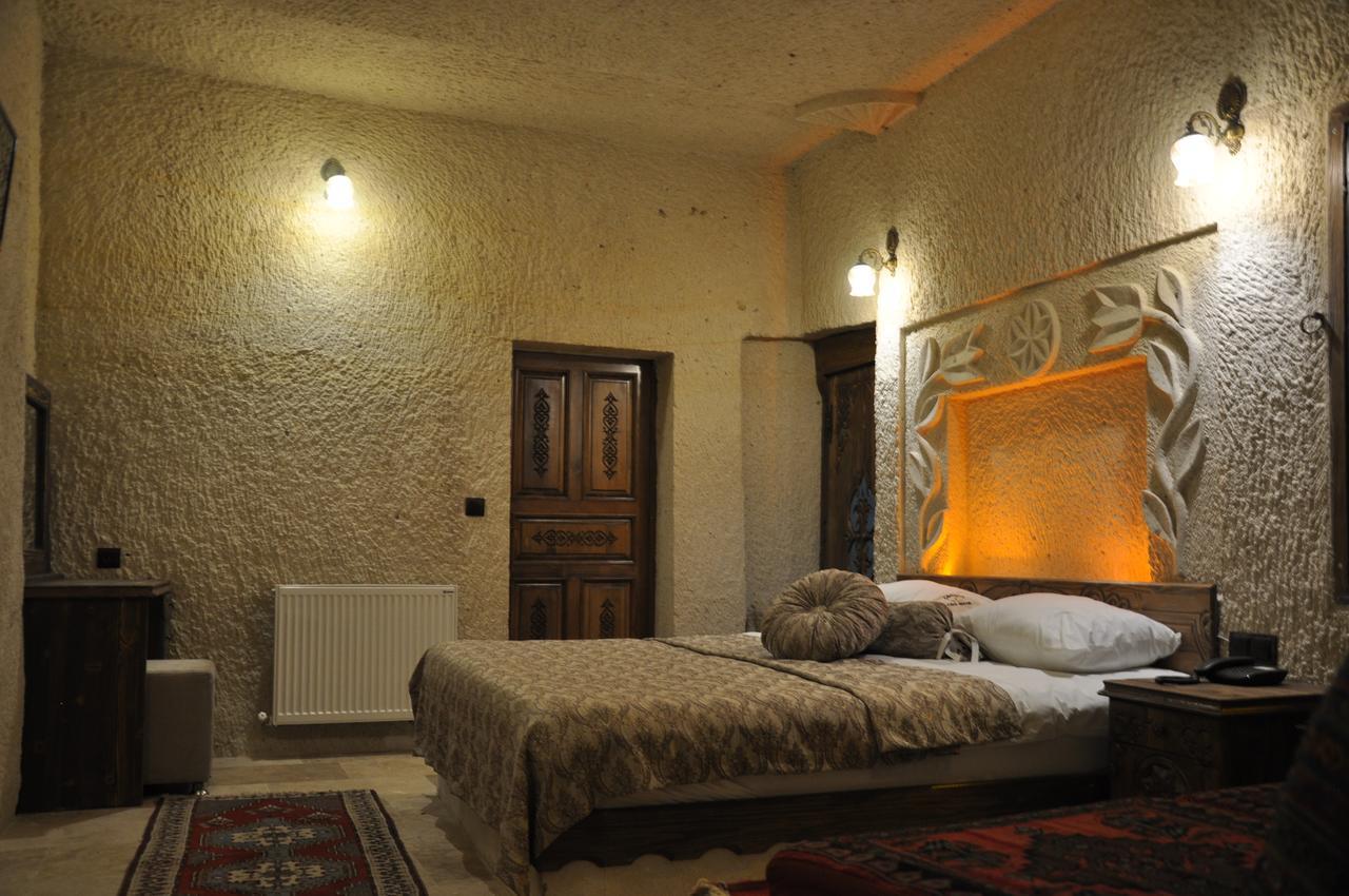 Cavusin Cave House-Cappadocia Bed & Breakfast เกอเรเม ภายนอก รูปภาพ